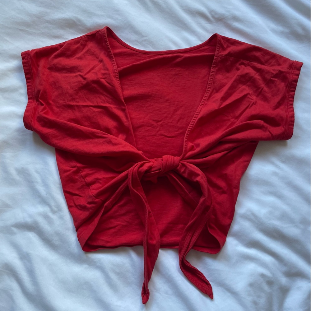 Wilfred Red Tie Crop Top